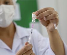 Campanha de vacinação contra a Covid-19 completa dois anos no Paraná