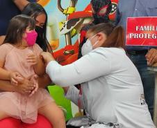 Campanha de vacinação contra a Covid-19 completa dois anos no Paraná