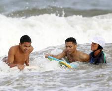 Verão Maior Paraná - Praia Brava de Guaratuba Federação Paranaense de Bodyboarding, do Instituto Guaramar e da prefeitura de Guaratuba, promoveram um evento com PCD - pessoas com deficiência, de pratica do esporte Bodyboarding.