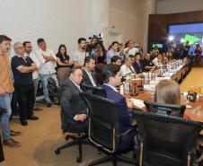 À Frente Paraná: governador anuncia pacote de obras de infraestrutura de R$ 3,4 bilhões