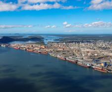 Referência no Brasil, Porto de Paranaguá celebra 88 anos com foco no futuro