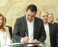 Governador sanciona lei que cria o Conselho dos Povos Indígenas do Paraná