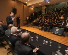 Governador comemora avanços na segurança pública em entrega de homenagens da Polícia Civil