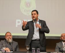 Governador comemora avanços na segurança pública em entrega de homenagens da Polícia Civil