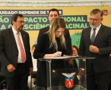 Paraná é o 1º estado a unir todos os Poderes no Pacto Nacional pela Consciência Vacinal