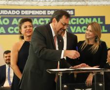 Paraná é o 1º estado a unir todos os Poderes no Pacto Nacional pela Consciência Vacinal