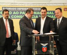 Paraná é o 1º estado a unir todos os Poderes no Pacto Nacional pela Consciência Vacinal