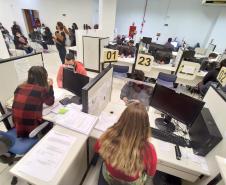 Agências do Trabalhador: semana começa com 13,4 mil vagas abertas no Paraná
