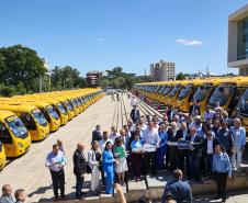 Governador entrega mais 173 ônibus escolares para a rede pública do Paraná