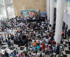 Governador entrega mais 173 ônibus escolares para a rede pública do Paraná