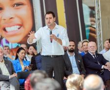 Governador entrega mais 173 ônibus escolares para a rede pública do Paraná