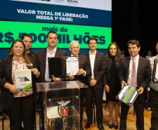 Governador lança programa para levar pavimentação a municípios com até 7 mil habitantes