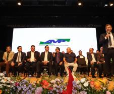 Governador destaca atuação conjunta entre Estado e municípios na posse da AMP