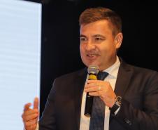Governador destaca atuação conjunta entre Estado e municípios na posse da AMP