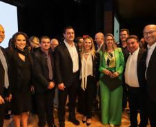 Governador destaca atuação conjunta entre Estado e municípios na posse da AMP