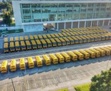 Governador entrega mais 173 ônibus escolares para a rede pública do Paraná