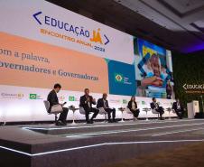 Governador apresenta ações que geraram salto do ensino público do Paraná em evento nacional