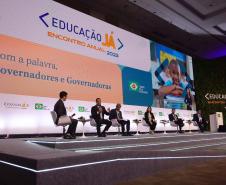 Governador apresenta ações que geraram salto do ensino público do Paraná em evento nacional