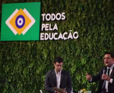 Governador apresenta ações que geraram salto do ensino público do Paraná em evento nacional