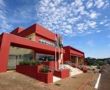 Governador inaugura sede do Corpo de Bombeiros e libera novos investimentos para Ivaiporã