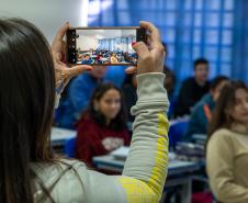 Tecnologia de reconhecimento facial na chamada chega a 1,6 mil colégios da rede estadual