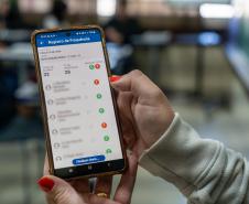Tecnologia de reconhecimento facial na chamada chega a 1,6 mil colégios da rede estadual