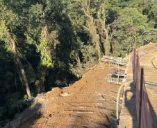 Obra na Graciosa tem frentes de trabalho em 4 km, com serviços de dia e de noite