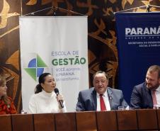 Governo lança programa que garante fraldas e absorventes a crianças e adolescentes