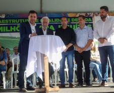 Piana inaugura obras de pavimentação, praças e anuncia novos investimentos para Jesuítas