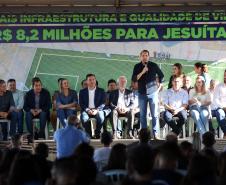Piana inaugura obras de pavimentação, praças e anuncia novos investimentos para Jesuítas