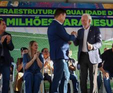 Piana inaugura obras de pavimentação, praças e anuncia novos investimentos para Jesuítas
