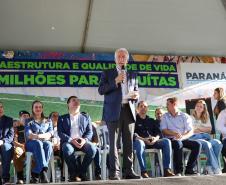 Piana inaugura obras de pavimentação, praças e anuncia novos investimentos para Jesuítas