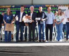 Piana inaugura obras de pavimentação, praças e anuncia novos investimentos para Jesuítas