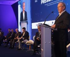 Governador destaca força das cooperativas e anuncia programas de R$ 750 milhões para o setor