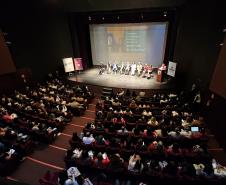 Paraná discute estratégias para combater a violência contra a mulher no ambiente de trabalho