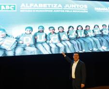 Com foco na alfabetização, Governo amplia programas de apoio às redes municipais