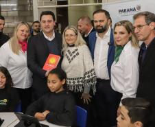 Governo do Paraná começa a entregar 50 mil tablets para alunos da rede estadual