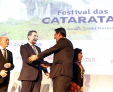 Governador apresenta potenciais turísticos do Paraná na abertura do Festival das Cataratas