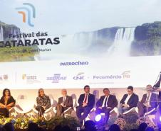 Governador apresenta potenciais turísticos do Paraná na abertura do Festival das Cataratas