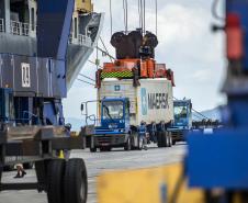 Exportações do Paraná crescem 15,3% nos primeiros cinco meses e chegam a US$ 9,8 bilhões