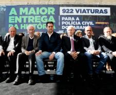 O governador Carlos Massa Ratinho Junior entregou nesta segunda-feira (5) 922 viaturas para todas as unidades da Polícia Civil do Paraná, a maior renovação de frota da história do Estado.