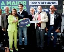 O governador Carlos Massa Ratinho Junior entregou nesta segunda-feira (5) 922 viaturas para todas as unidades da Polícia Civil do Paraná, a maior renovação de frota da história do Estado.