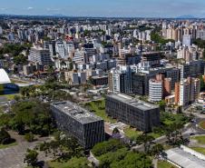Governo do Estado cria comissão para viabilizar a instalação do TRF no Paraná