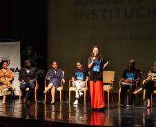 Governo promove seminário para servidores sobre racismo institucional
