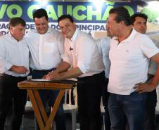 Governador entrega obras no Trevo Gauchão e a duplicação da PR-323 em Umuarama
