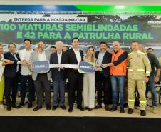 Governador entrega 142 novas viaturas para a Polícia Militar e caminhões para Defesa Civil