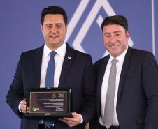 Renault celebra 25 anos no Paraná com investimento de R$ 2 bilhões para novo SUV