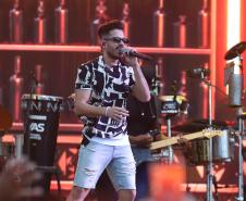 Segunda semana de shows nas praias termina com muito sertanejo para 110 mil pessoas