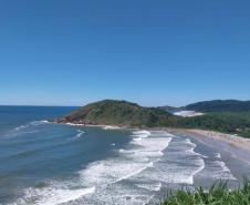 Mais de 4,9 mil turistas curtiram a Ilha do Mel no primeiro fim de semana do ano