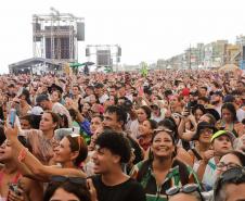 Segunda semana de shows nas praias termina com muito sertanejo para 110 mil pessoas